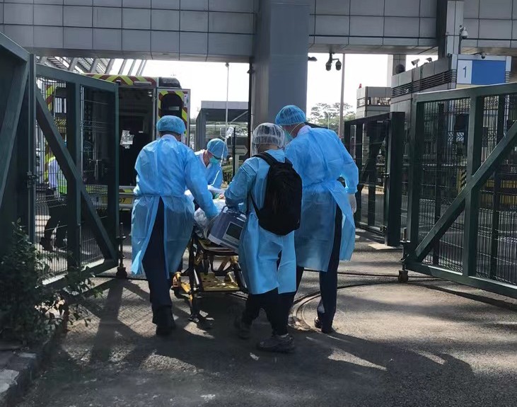 海城市香港出入境救护车出租